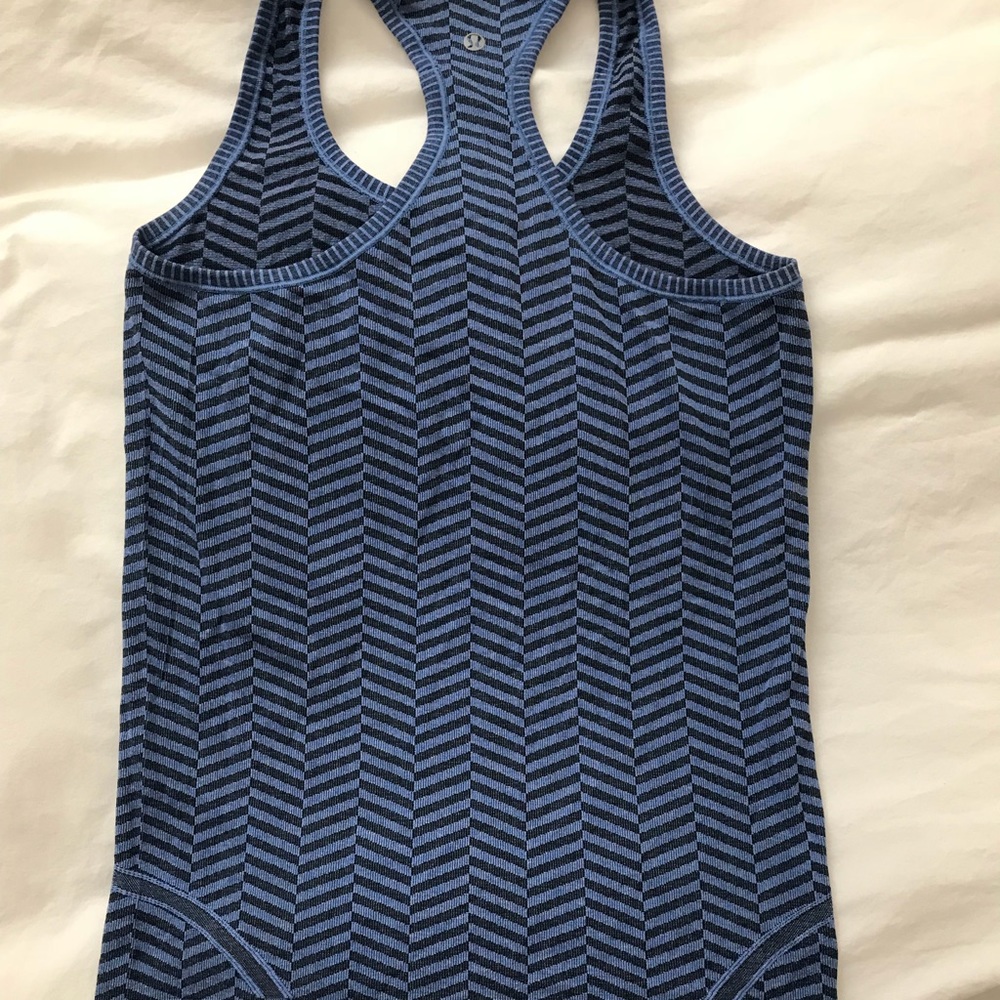 Lululemon tank top!